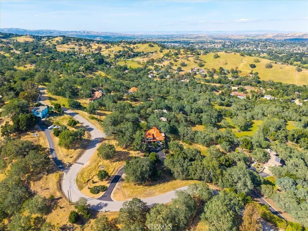 10662 Santa Ana Road Atascadero, CA 93422