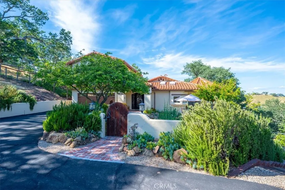 10662 Santa Ana Road Atascadero, CA 93422