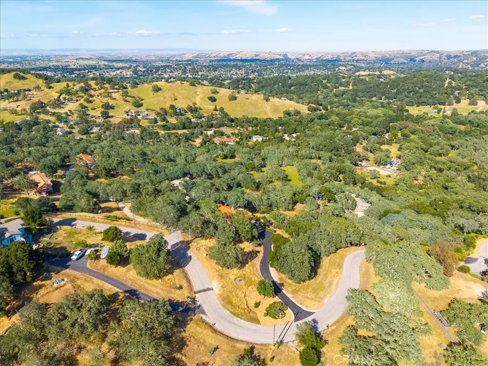 10662 Santa Ana Road Atascadero, CA 93422