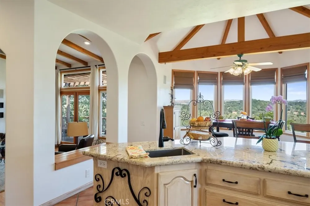 10662 Santa Ana Road Atascadero, CA 93422