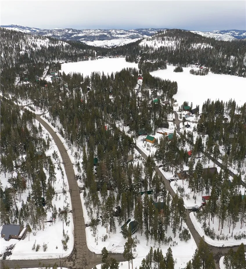 5252 Palisade Road Soda Springs, CA 95728
