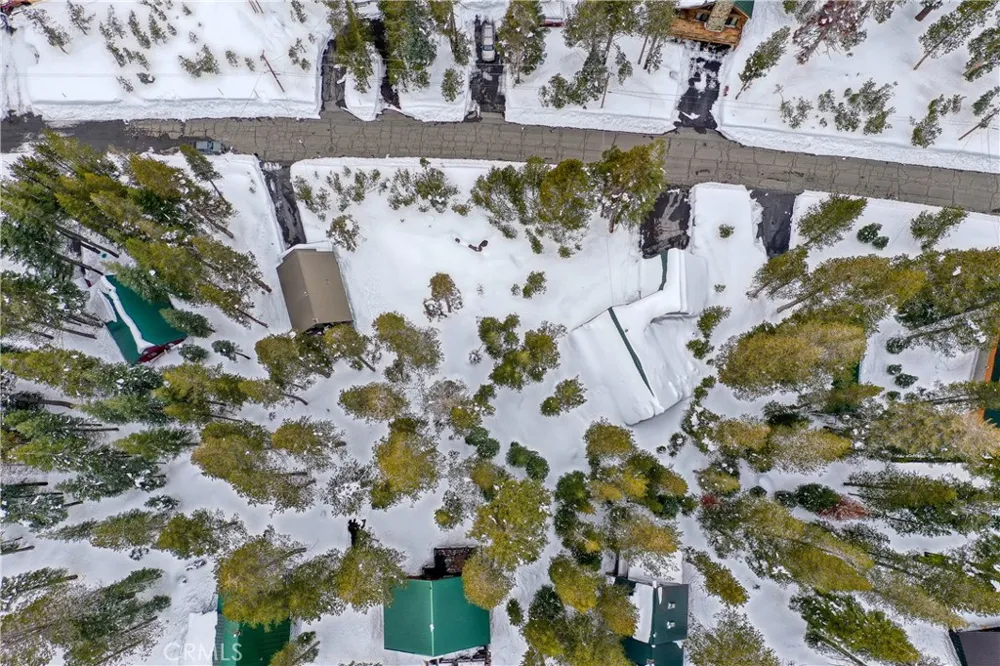 5252 Palisade Road Soda Springs, CA 95728