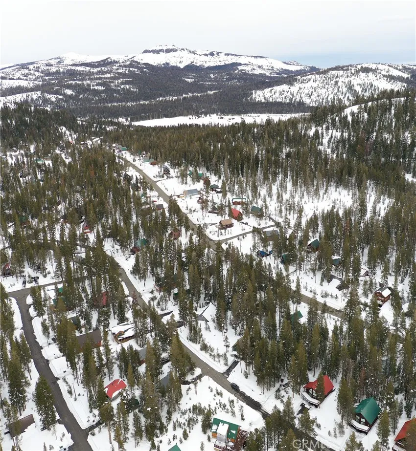 5252 Palisade Road Soda Springs, CA 95728