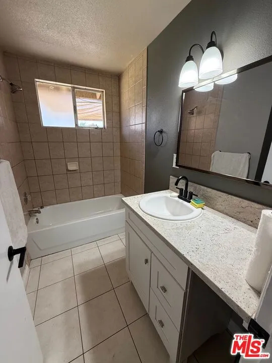 38454 Sumac Avenue Palmdale, CA 93550