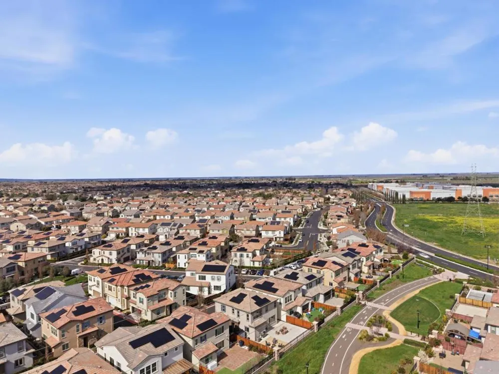 1122 S Morning Glory Drive Mountain House, CA 95391