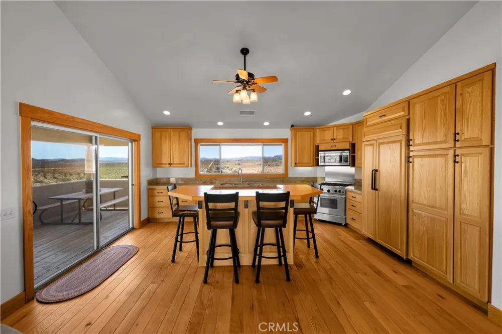 2858 Sage Avenue Landers, CA 92285