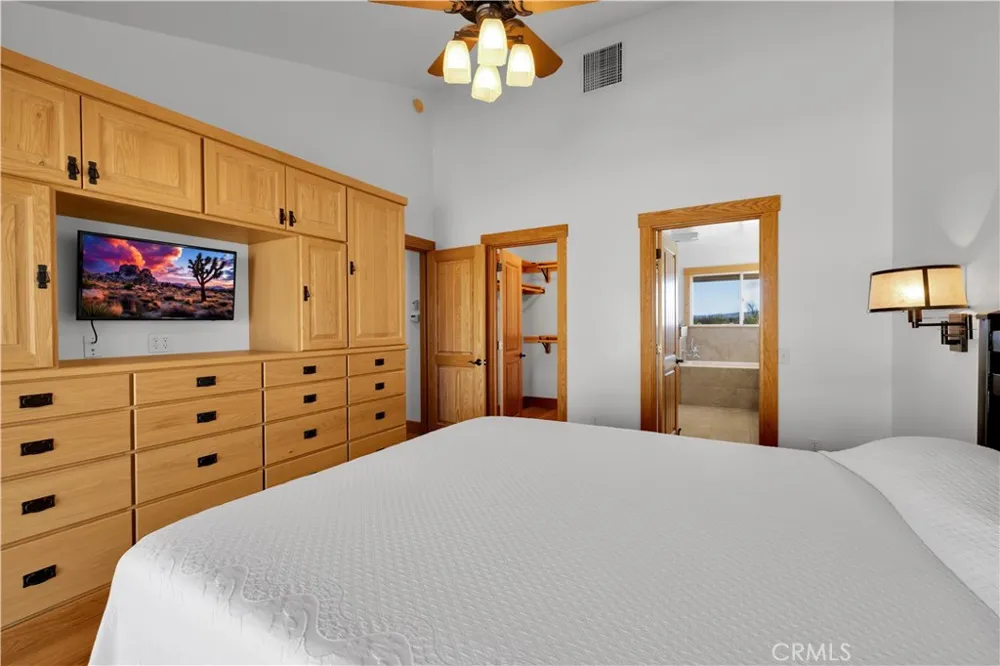 2858 Sage Avenue Landers, CA 92285