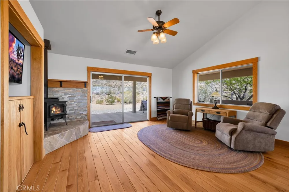 2858 Sage Avenue Landers, CA 92285