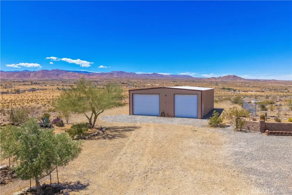 2858 Sage Avenue Landers, CA 92285