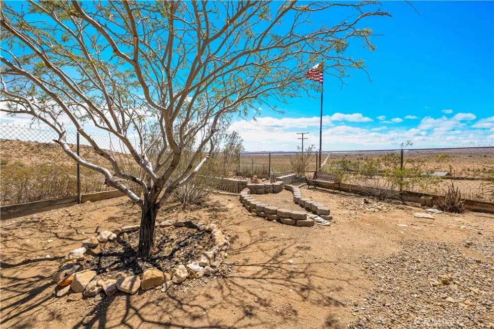 2858 Sage Avenue Landers, CA 92285