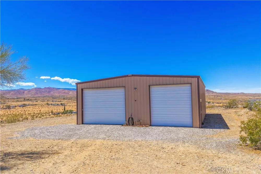 2858 Sage Avenue Landers, CA 92285