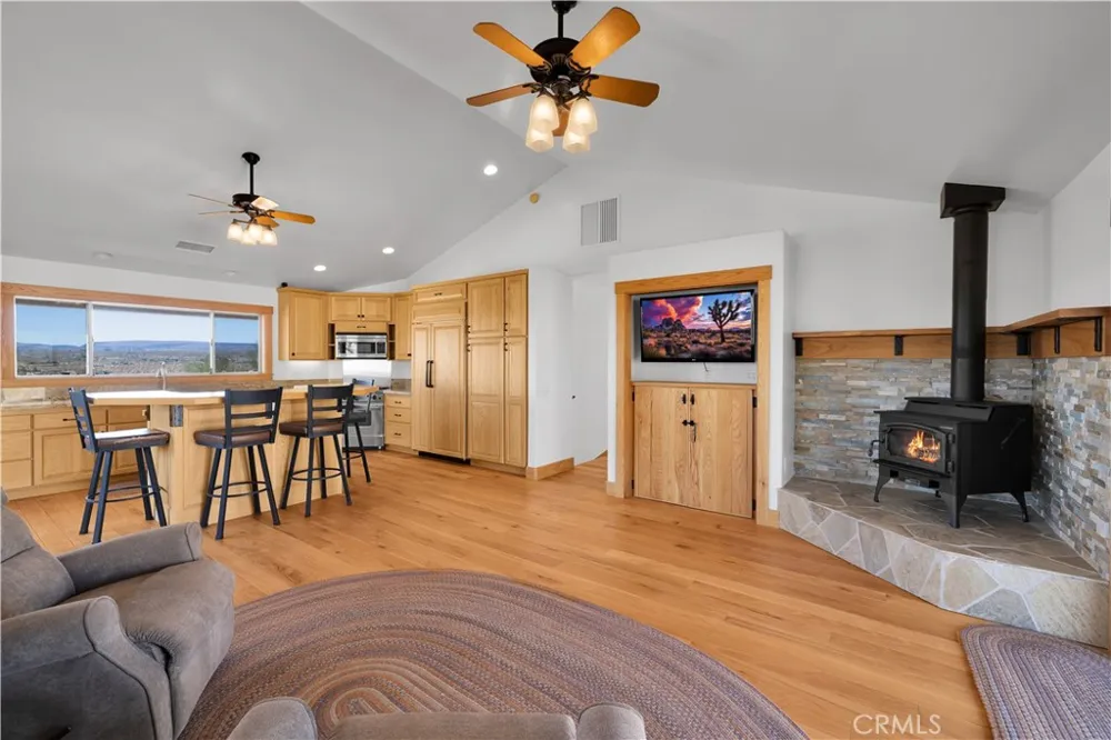 2858 Sage Avenue Landers, CA 92285