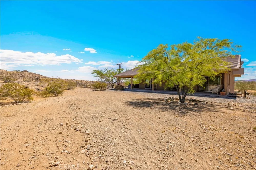 2858 Sage Avenue Landers, CA 92285