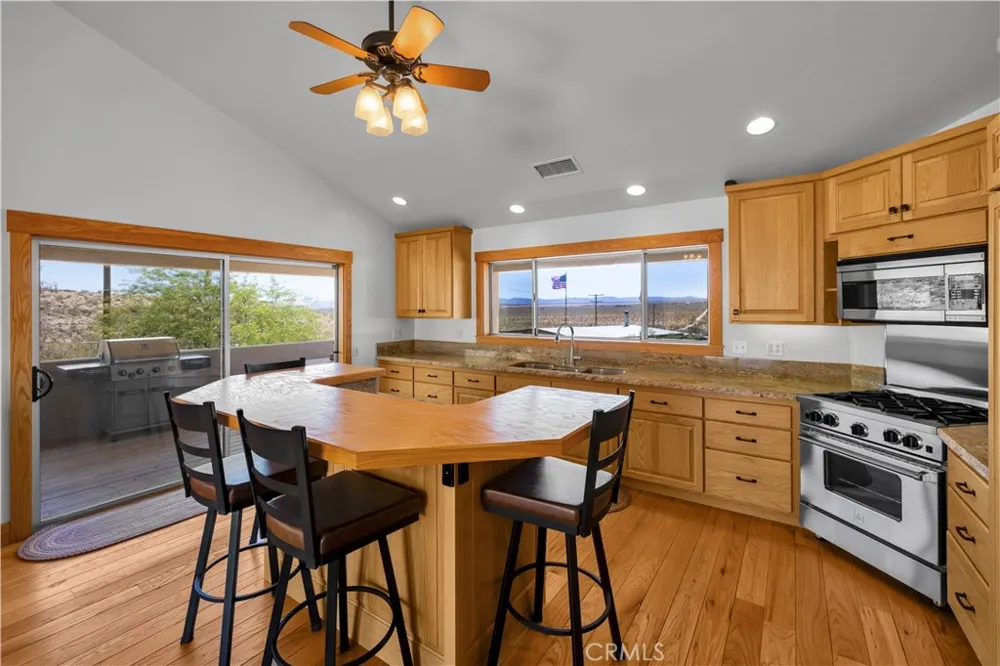 2858 Sage Avenue Landers, CA 92285