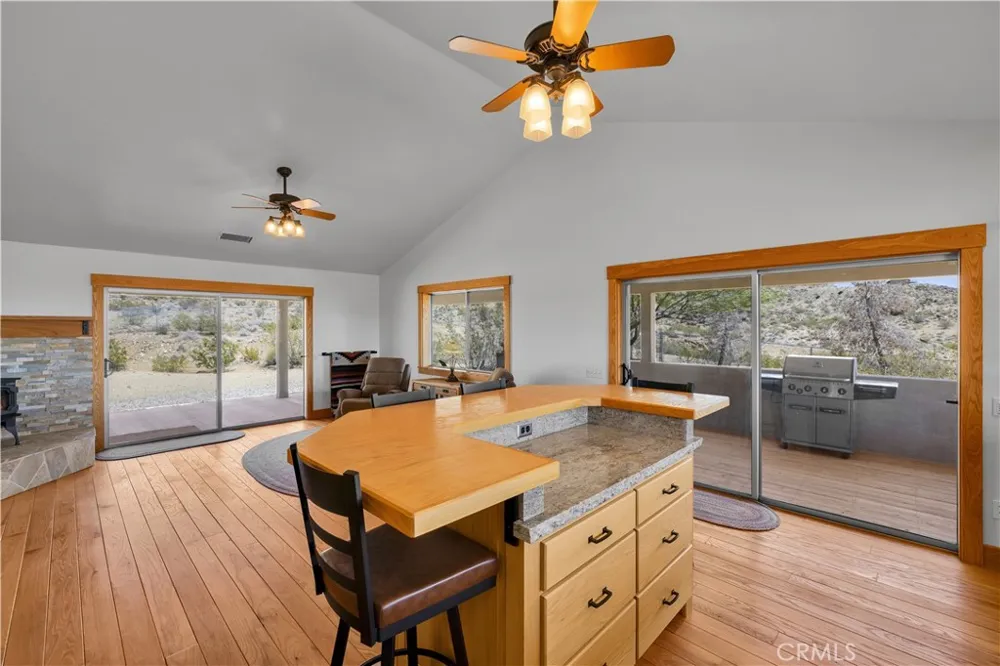 2858 Sage Avenue Landers, CA 92285