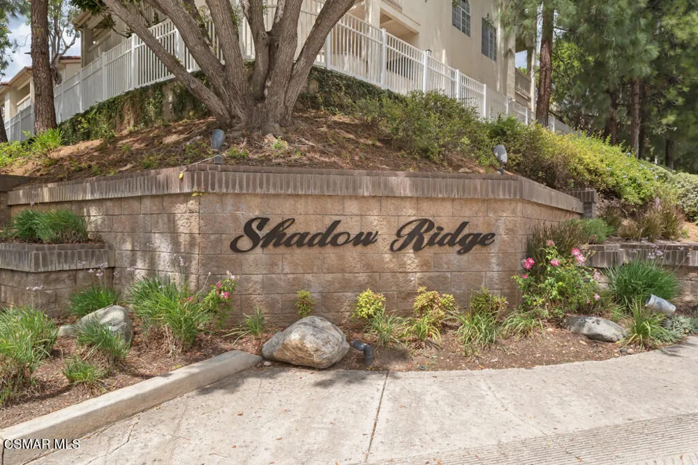 653 Oak Run Trail #109 Oak Park, CA 91377