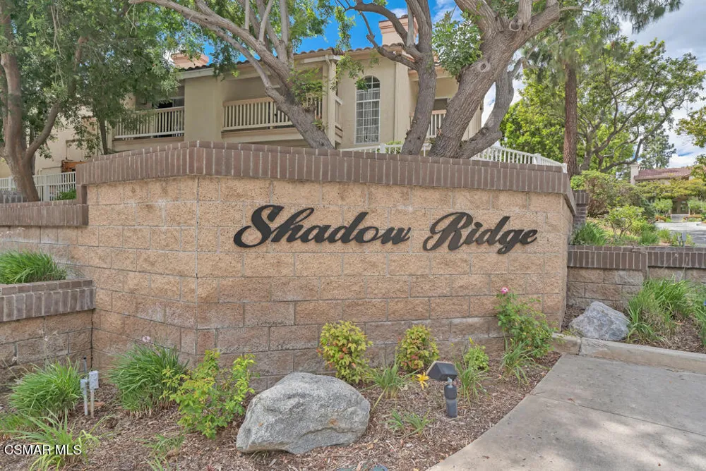 653 Oak Run Trail #109 Oak Park, CA 91377