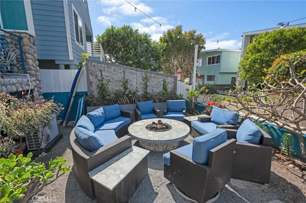 310 30th Hermosa Beach, CA 90254