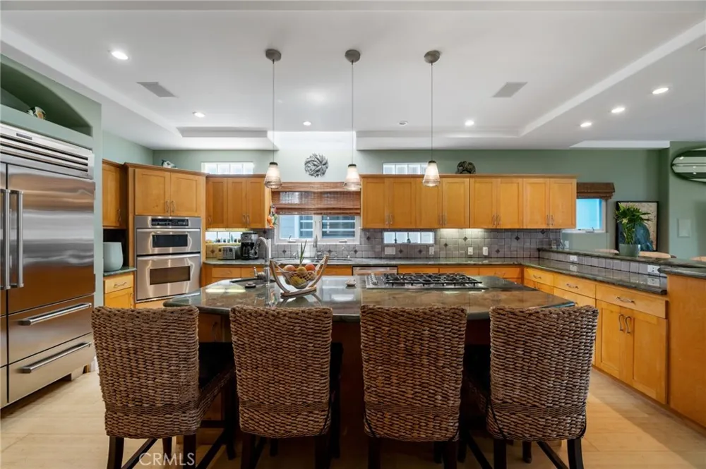 310 30th Hermosa Beach, CA 90254