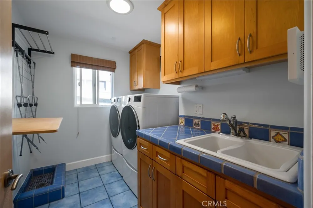 310 30th Hermosa Beach, CA 90254