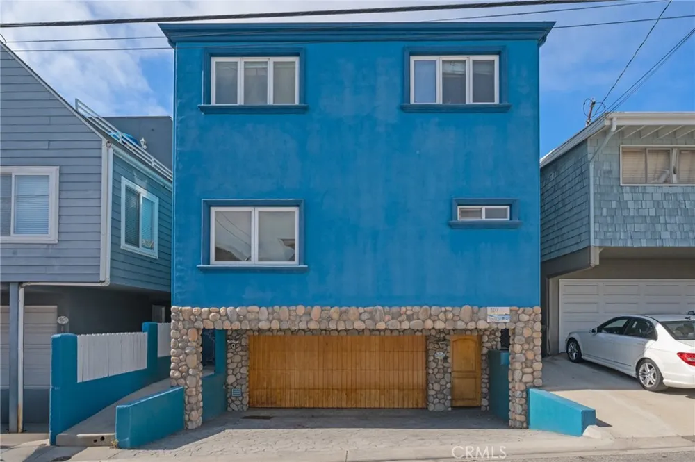 310 30th Hermosa Beach, CA 90254