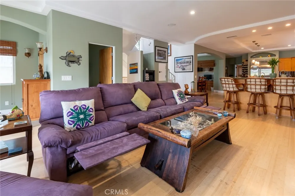 310 30th Hermosa Beach, CA 90254