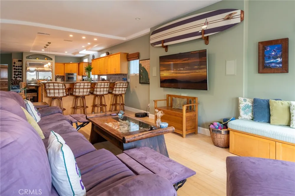 310 30th Hermosa Beach, CA 90254