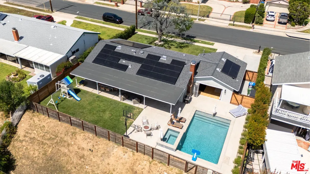 10510 Kurt Street Lakeview Terrace, CA 91342