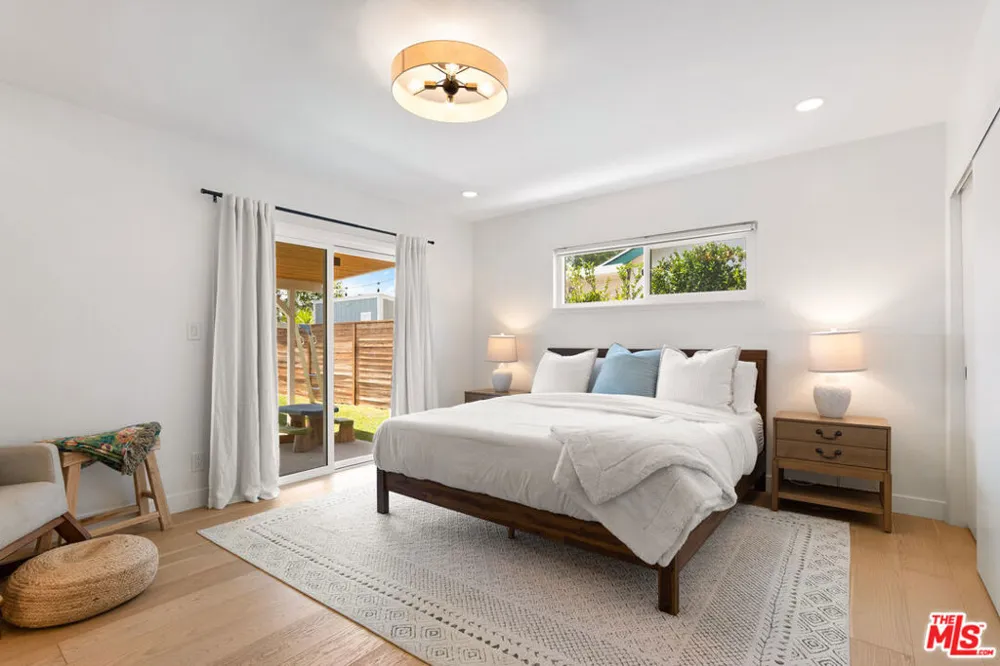 10510 Kurt Street Lakeview Terrace, CA 91342