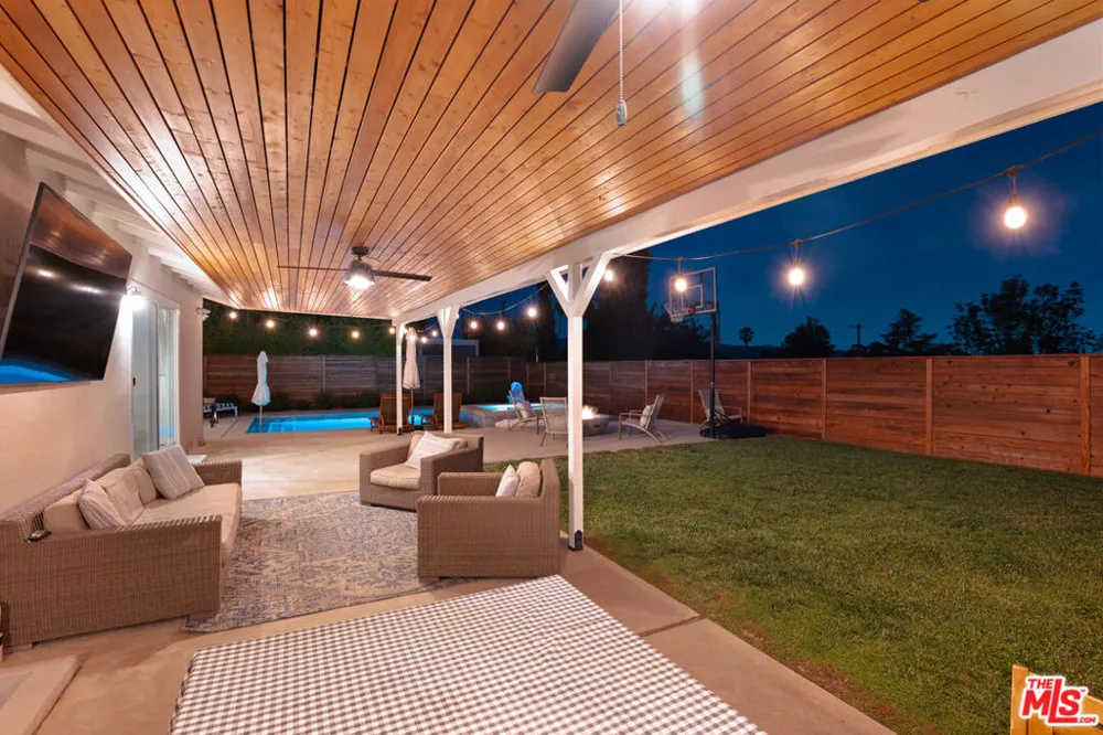 10510 Kurt Street Lakeview Terrace, CA 91342