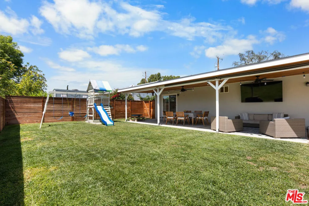 10510 Kurt Street Lakeview Terrace, CA 91342