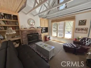 658 Yukon Green Valley Lake, CA 92341