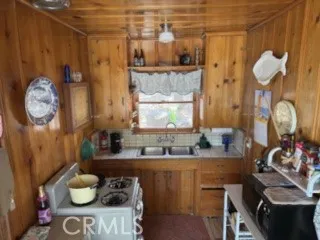 658 Yukon Green Valley Lake, CA 92341