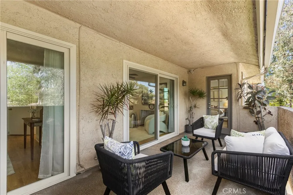 25183 Oak Canyon Lake Forest, CA 92630