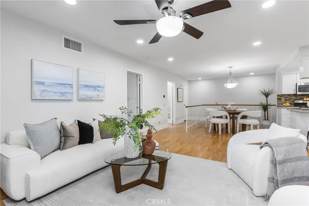 25183 Oak Canyon Lake Forest, CA 92630