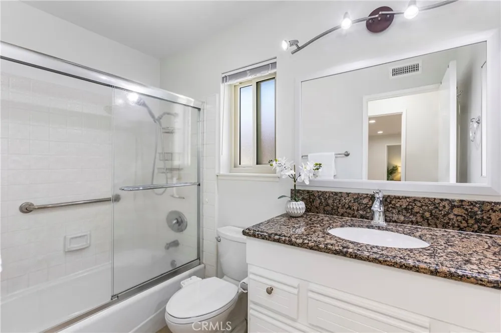 25183 Oak Canyon Lake Forest, CA 92630