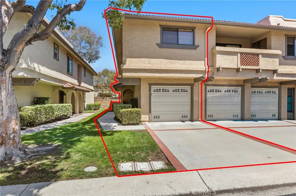 25183 Oak Canyon Lake Forest, CA 92630