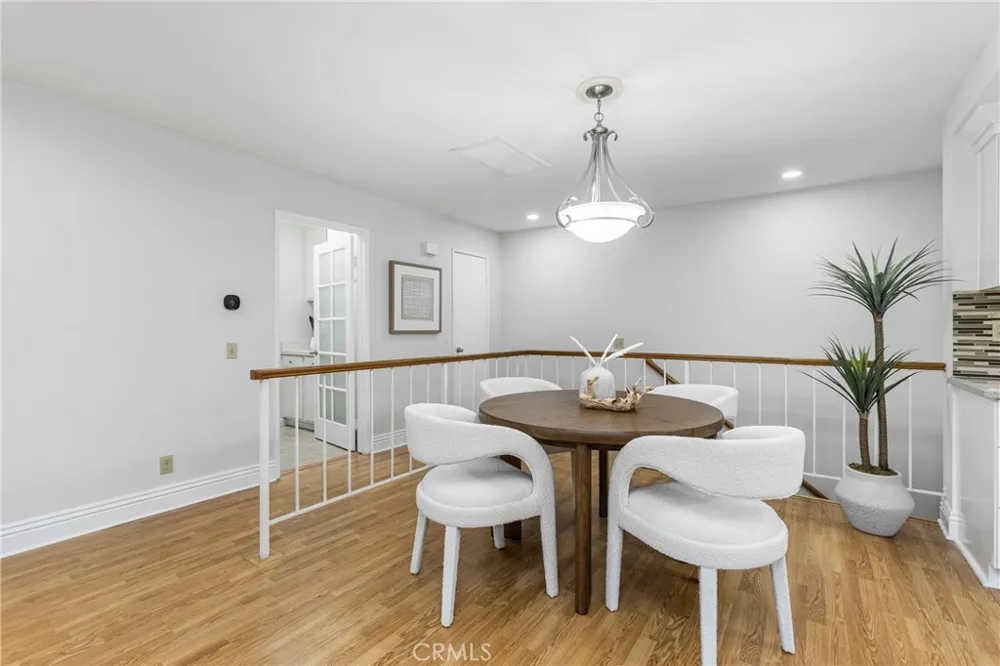 25183 Oak Canyon Lake Forest, CA 92630