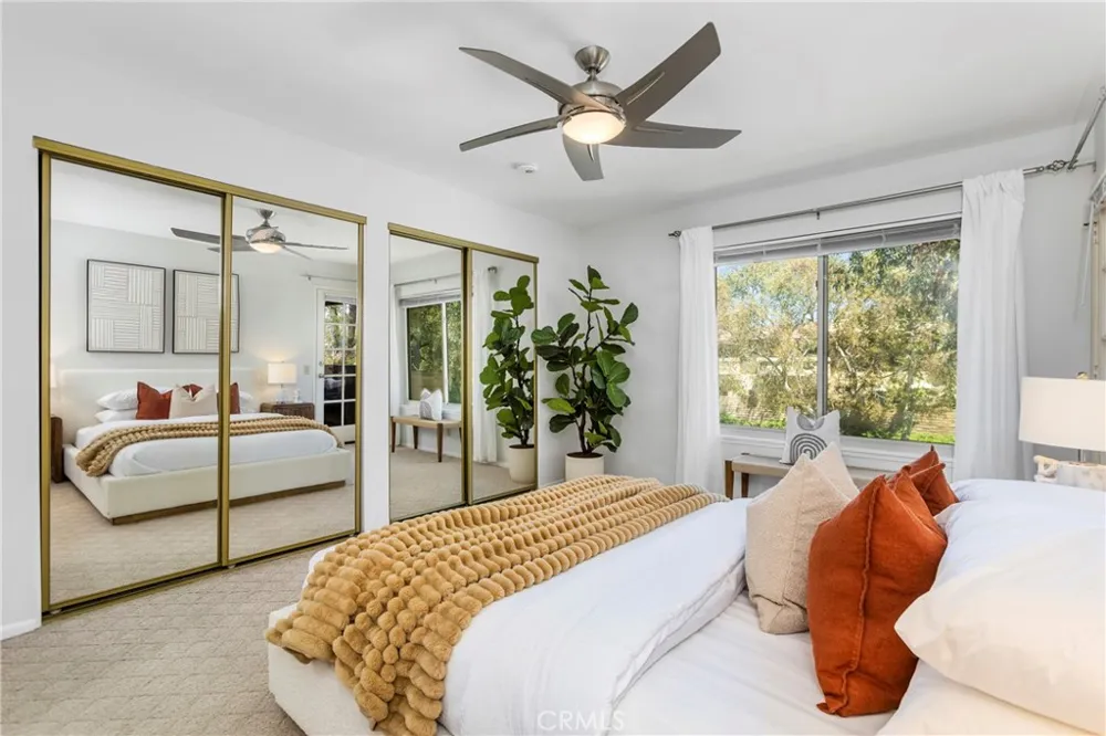 25183 Oak Canyon Lake Forest, CA 92630