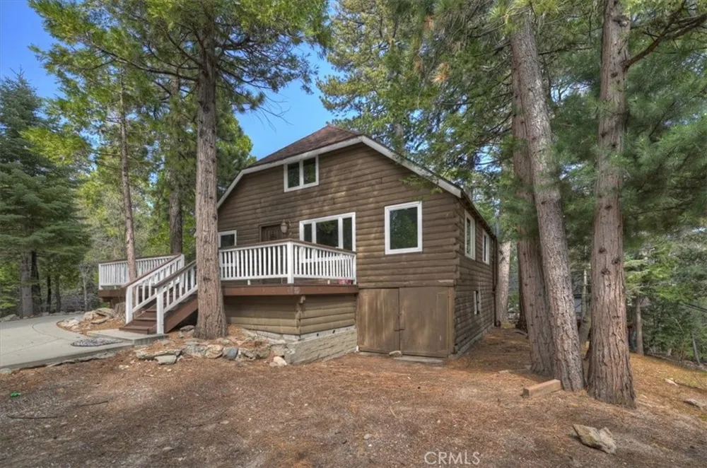 27297 Little Bear Blue Jay, CA 92317