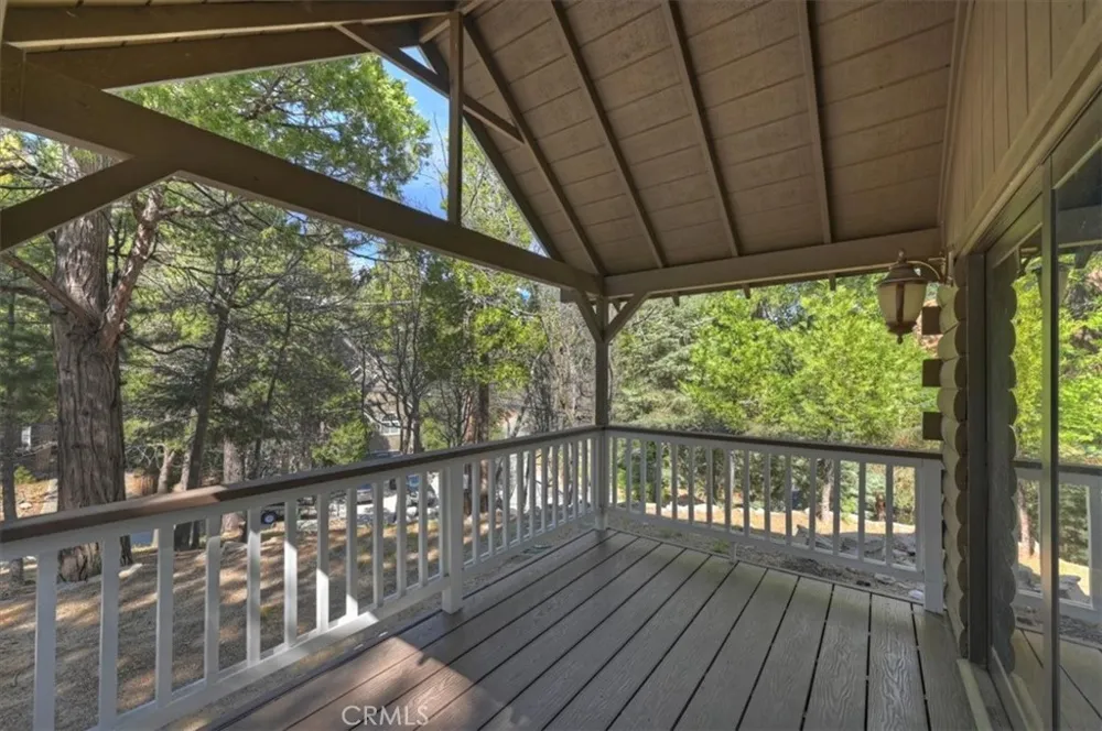 27297 Little Bear Blue Jay, CA 92317
