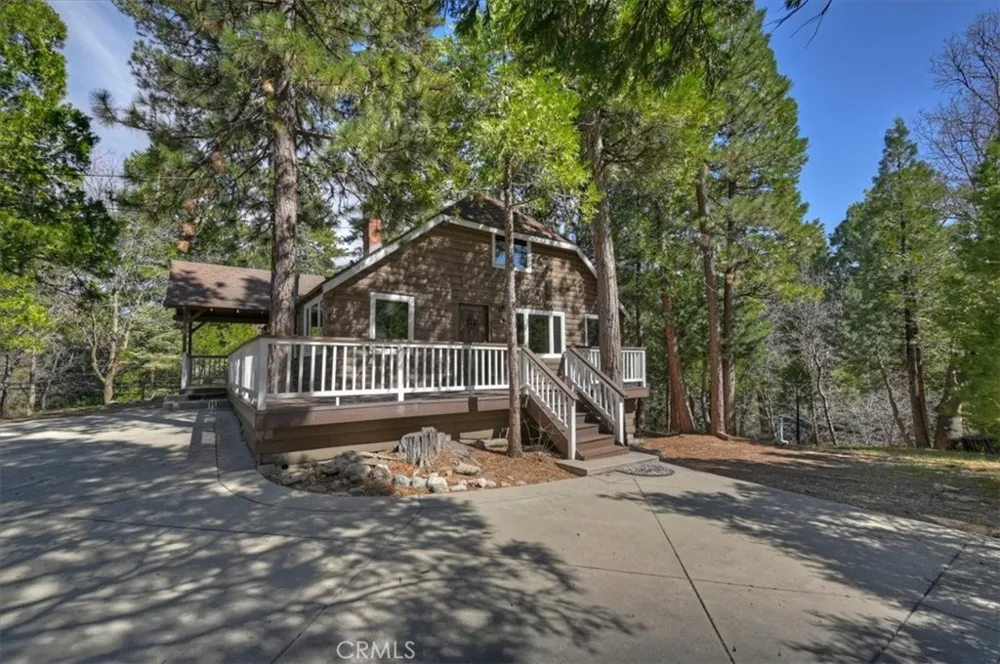 27297 Little Bear Blue Jay, CA 92317