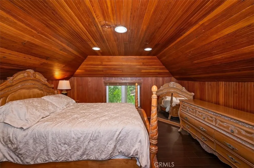27297 Little Bear Blue Jay, CA 92317