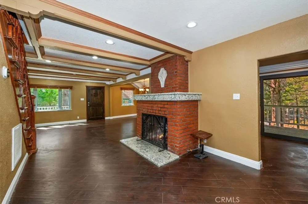 27297 Little Bear Blue Jay, CA 92317