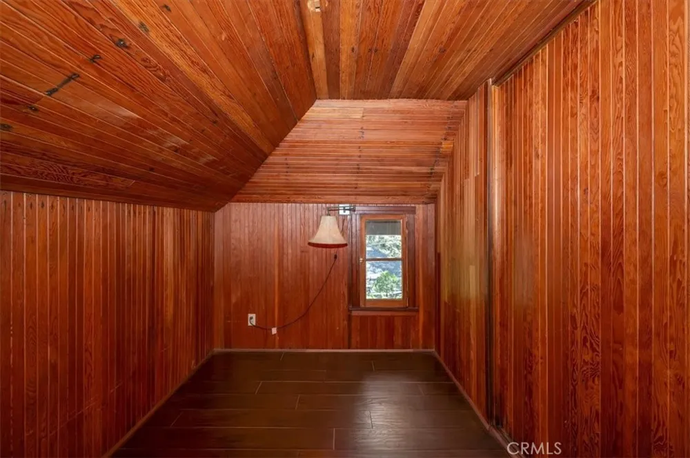 27297 Little Bear Blue Jay, CA 92317