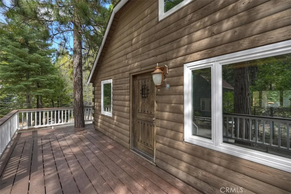 27297 Little Bear Blue Jay, CA 92317