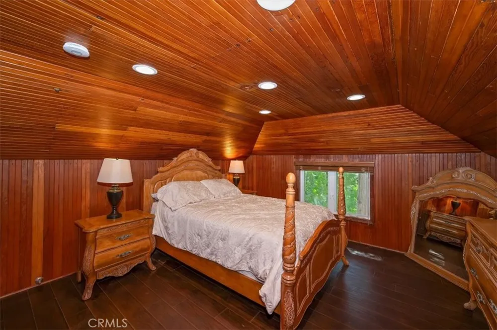 27297 Little Bear Blue Jay, CA 92317