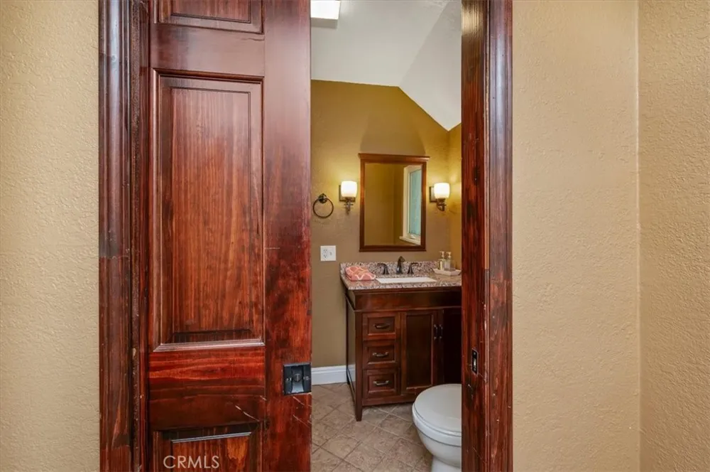 27297 Little Bear Blue Jay, CA 92317