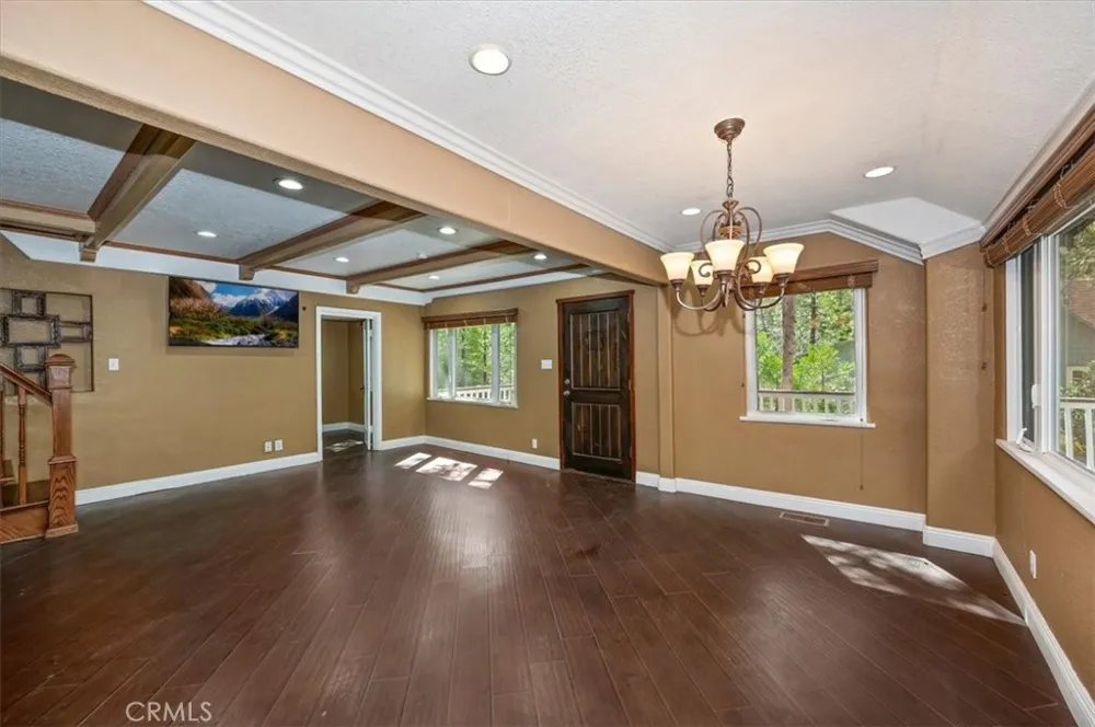 27297 Little Bear Blue Jay, CA 92317