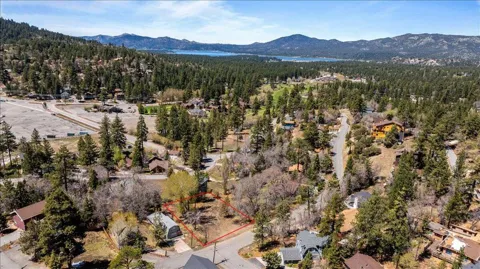 1270 Siskiyou Drive